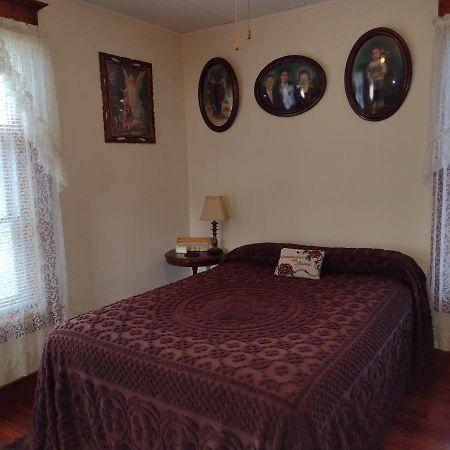Quiet Full-Size Bed Close To Town 420 Friendly Trinidad Esterno foto
